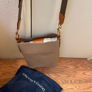 Dooney and Bourke, medium crossbody